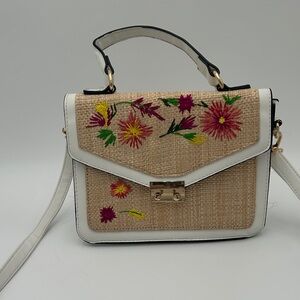 Floral Embroidered Beige Handbag Straw bag